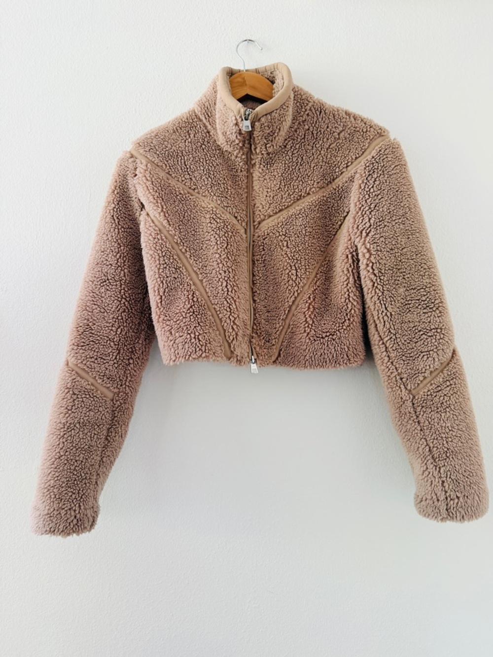 ALO Yoga Sherpa Cropped Slope Side Jacket Chai Latte Pink Brown - Picture 6 of 7